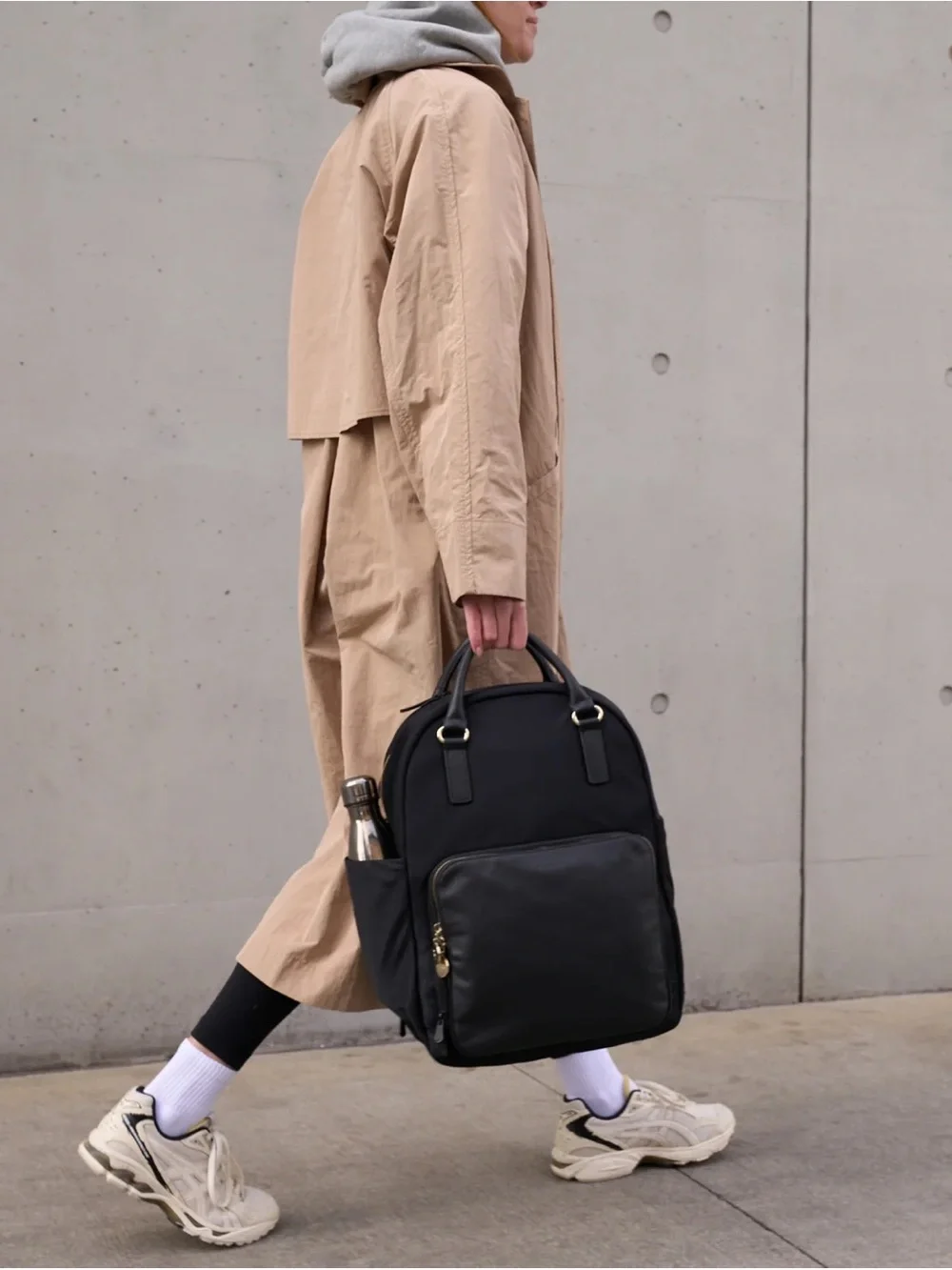 Lo & Sons sleek black